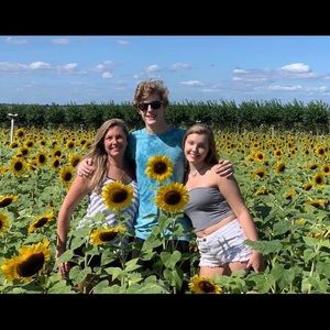 Meet your Posher, Shelly